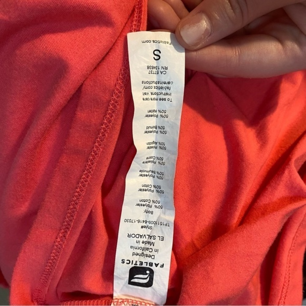 Fabletics Women’s Small Brook Tee II Pink Short Sleeve Cuffed Rolled Sleeves - Picture 8 of 8